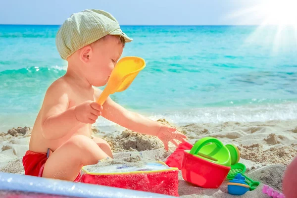 Šťastné Dítě Pláži Přírodě Kypru — Stock fotografie