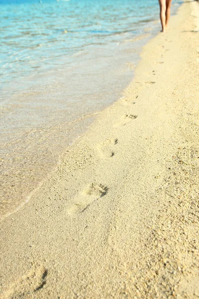 Fötter Och Fotspår Vid Stranden Naturen Resor Semester Bakgrund — Stockfoto