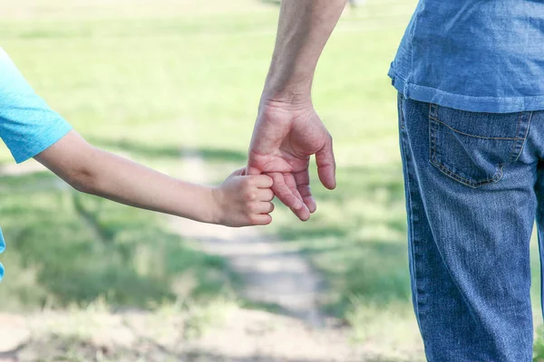 Ruce Rodiče Dítě Koncepce Společně — Stock fotografie