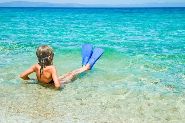 Gelukkig Kind Aan Zee Flippers Actief Vakantie Weekend Vakantie Reizen — Stockfoto