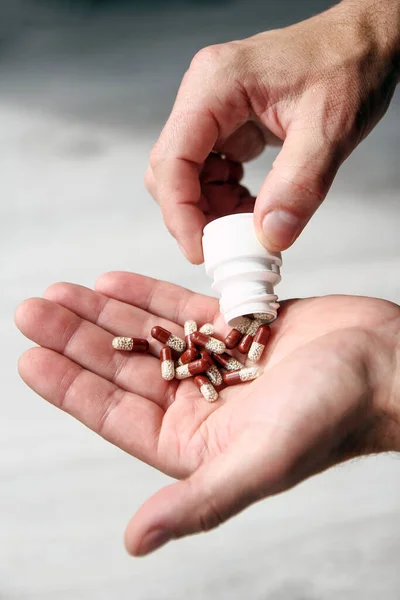 Pílulas Nas Mãos Paciente Conceito Tratamento Saúde — Fotografia de Stock