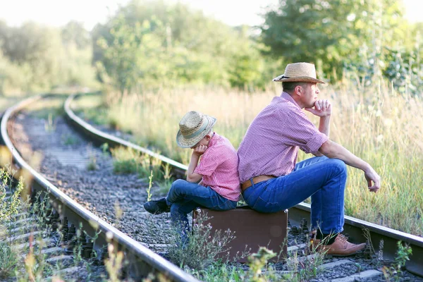 Apa Fia Cowboyok Koncepció Boldogság Együtt — Stock Fotó