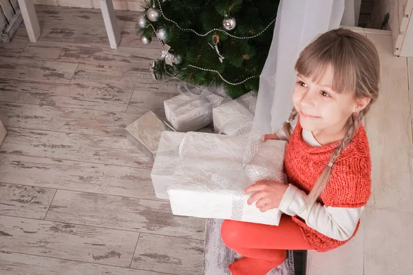 Gelukkig Kind Spelen Met Kerst Thuis — Stockfoto