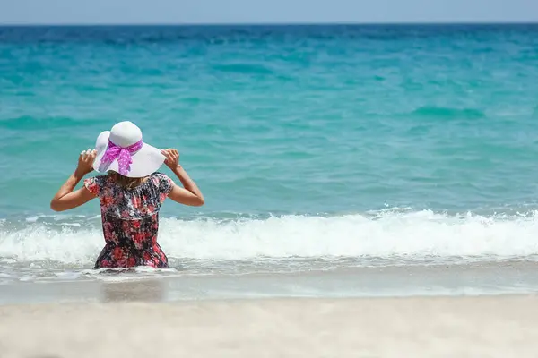 Happy Girl Shore Sea Travel Vacation — Foto de Stock