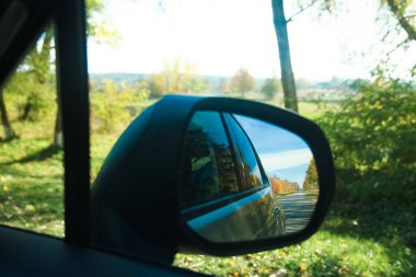 Yolculuk için güzel bir sonbahar yolu