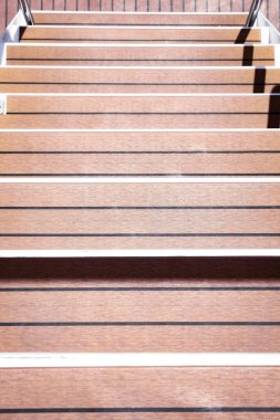 gemide arka planda güzel kesici adımlar