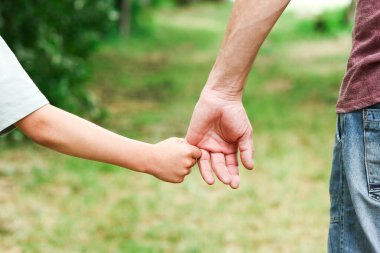 Eller baba ve çocuk kavramı mutlu aile desteği