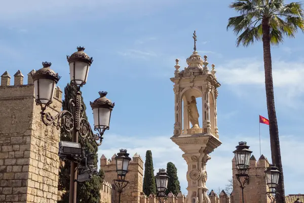Lampe Blauem Himmel Der Kathedrale Von Sevilla — Stockfoto