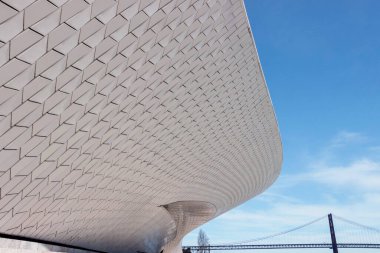 Lizbon, Portekiz 'deki MAAT müzesinin modern dış yüzeyi 