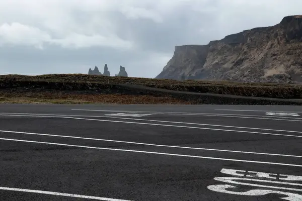 Lanskap Reynisdrangar Tumpukan Batu Laut Vik Islandia Stok Gambar Bebas Royalti