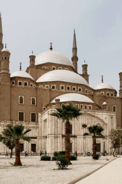 Kahire 'deki Selahaddin Kalesi' nin dış mimarisi.