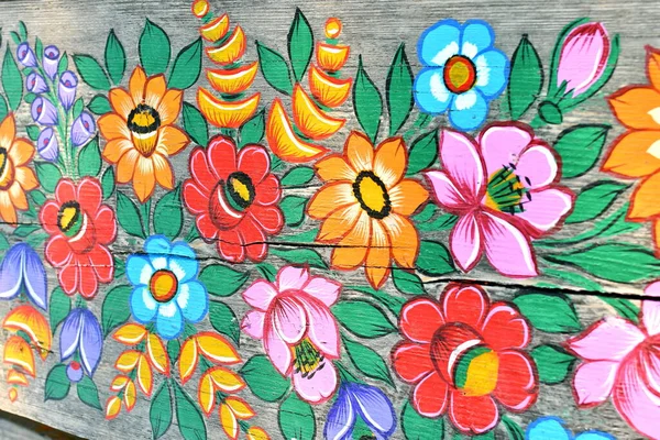 Zalipie Polska Sierpnia 2018 Tradycyjne Stare Kolorowe Kwiaty Fuih Tabeli — Zdjęcie stockowe
