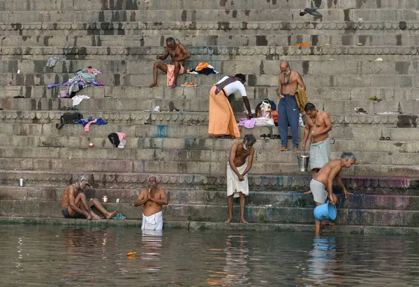 Varanasi India November 2022 Uitzicht Vanaf Een Boot Glijdt Door — Stockfoto