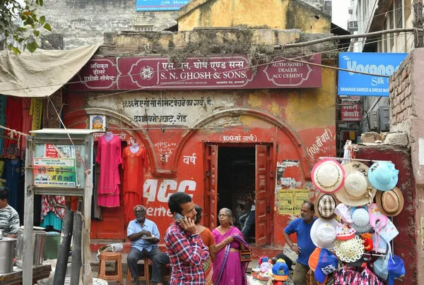 Varanasi India November 2022 View Unknowns Indian People Fromt Shop — Stock Photo, Image