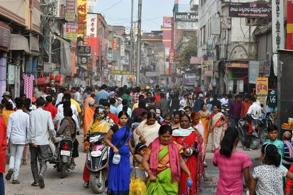 Varanasi India November 2022 View Unknown Indian People Shop Streets 图库图片