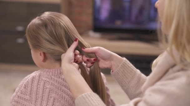 Close Female Manicured Hands Holding Girl Hair Tail Splitting Parts — Stock Video