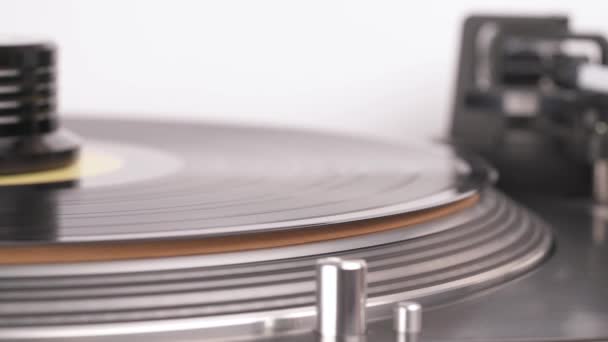 Close Rotating Vinyl Record Cuing Lamp Clamp Turntable Record Player — Stock videók