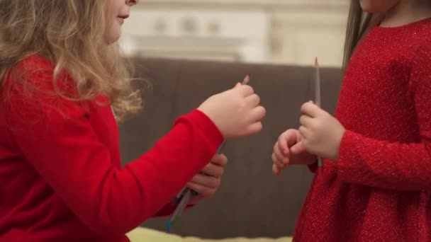 Little Kids Playing Counting Colored Pencils — Stockvideo