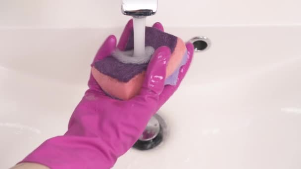 Water Flows Purple Soapy Sponge Clean House Conception — Stock videók