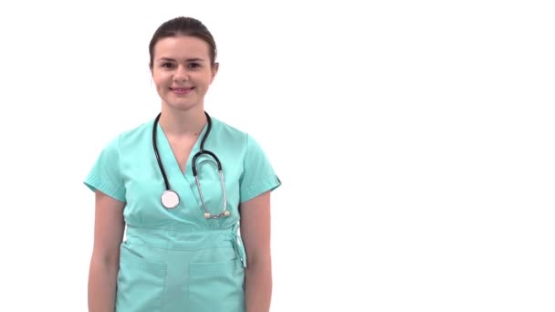 Close Uma Jovem Morena Branca Médica Fazendo Gesto Apresentação Com — Vídeo de Stock