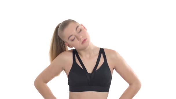 Zbliżenie Pokaz Wideo Atrakcyjnej Atletycznej Kobiety Robi Ćwiczenia Fitness Zaokrągla — Wideo stockowe