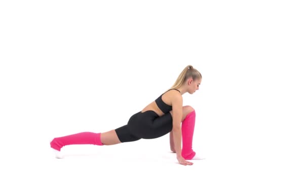 Joven Hermosa Mujer Haciendo Pose Yoga Estirando Cuerpo Sobre Fondo — Vídeo de stock