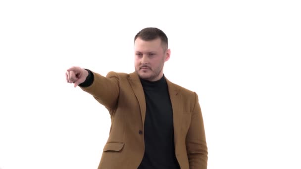 Przystojny Mężczyzna Formalnym Stylu Ubraniu Wskazującym Palcem Kamerę Ciebie Ręczny — Wideo stockowe
