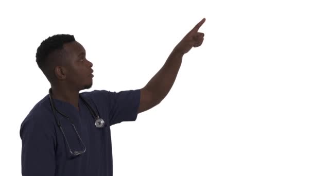 Κοντινό Πλάνο Ενός Νεαρού Γιατρού Κουνώντας Κεφάλι Του Επιδοκιμασία Και — Αρχείο Βίντεο