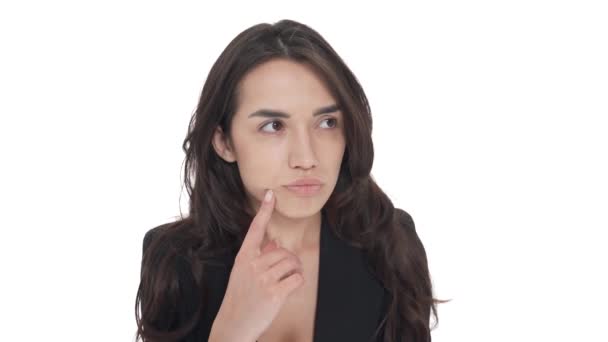 Ocurrió Retrato Una Mujer Caucásica Pensativa Tocando Mejilla Con Dedo — Vídeos de Stock