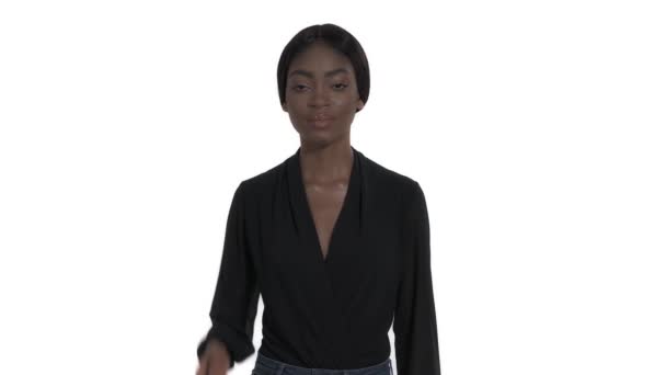Een Jonge Zelfbewuste Vrouw Die Makkelijk Beslissingen Neemt Laat Geen — Stockvideo
