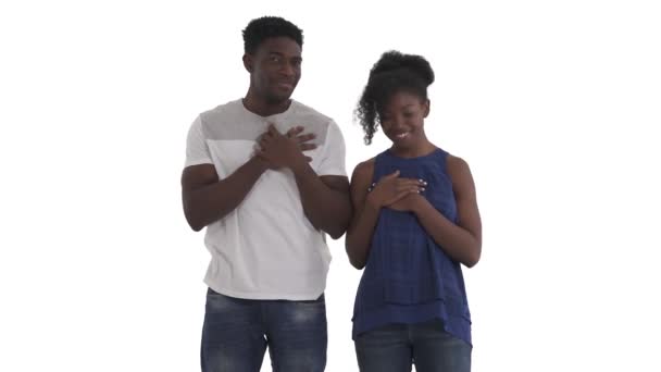 Retrato Casal Afro Americano Bonito Expressando Sinceridade Mãos Dadas Perto — Vídeo de Stock