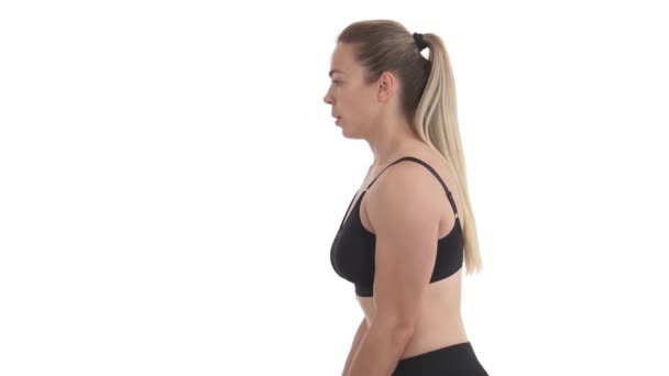 Portrait Latéral Entraînement Biceps Par Une Sportive Blonde Avec Des — Video