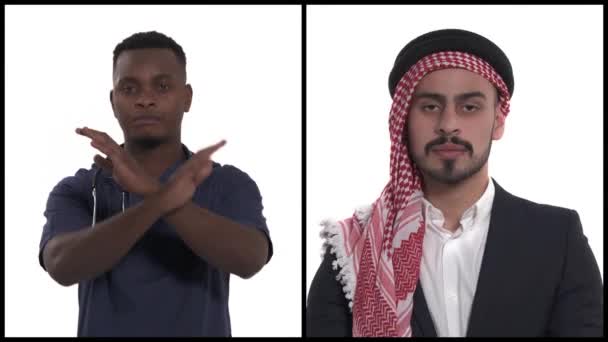 两个多种族男子的垂直拼贴 他们交叉双臂展示了 的标志 身体语言的概念 在白色背景下孤立无援 — 图库视频影像