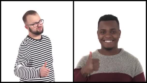 Вертикальний Колаж Двох Молодих Красивих Багаторасових Чоловіків Показують Великі Пальці — стокове відео