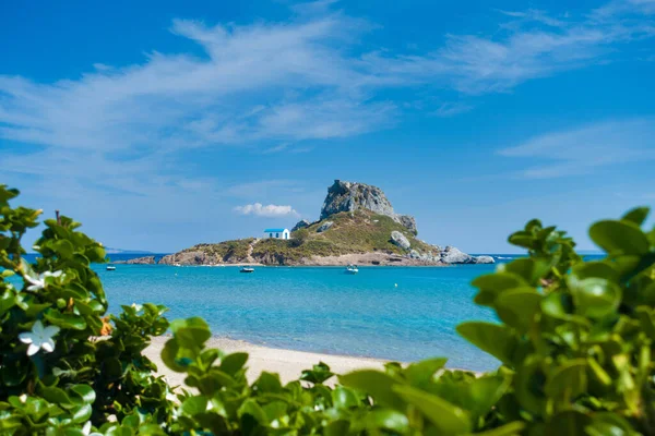 Capilla Griega Islote Agios Stephanos Situado Junto Playa Isla Kos —  Fotos de Stock
