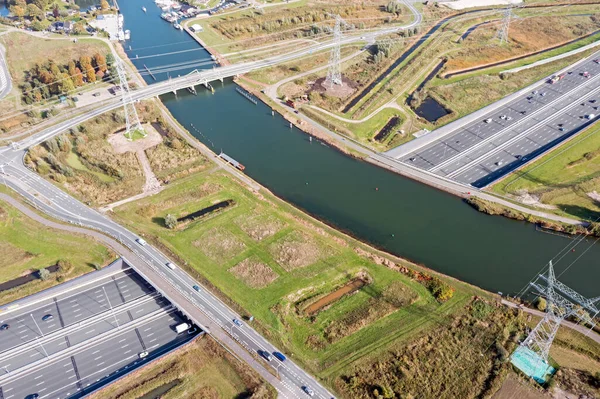 Aerial Aquaduct Vechtzicht Rzeką Vecht Autostradą Holandii — Zdjęcie stockowe