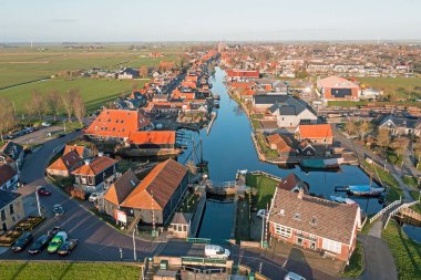 Hollanda, Friesland 'daki tarihi Workum kasabasından havadan.