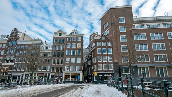 Město Malebné Tradičních Domů Zimě Amsterdamu Nizozemsko — Stock fotografie
