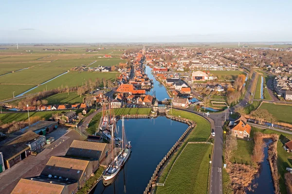 荷兰弗里斯兰历史名城Workum的空中飞行 — 图库照片