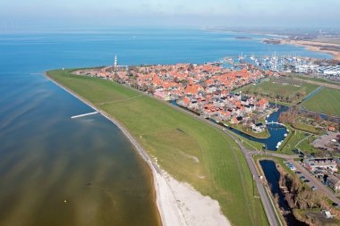 Hollanda 'nın IJsselmeer kentindeki Hindeloopen şehrinden gelen hava aracı.