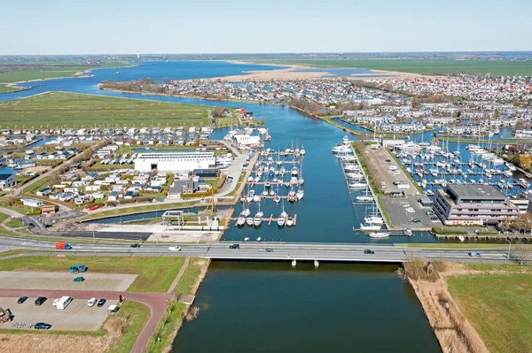 オランダ フリースラントの港と都市レマーからの航空 — ストック写真