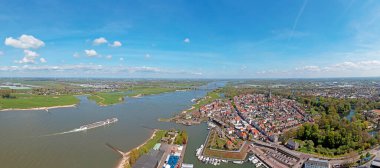Hollanda 'daki Zaltbommel şehrinden hava manzarası