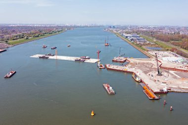 Hollanda 'daki Rotterdam yakınlarındaki Nieuwe Waterweg' de yapılan inşaat çalışmaları.