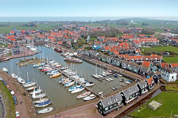 Εναέρια Από Ιστορικό Χωριό Και Λιμάνι Marken Στην Ολλανδία — Φωτογραφία Αρχείου