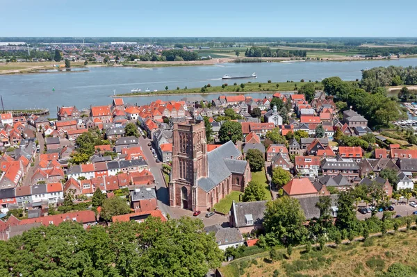 Flyg Från Den Historiska Staden Woudrichem Vid Floden Merwede Nederländerna — Stockfoto
