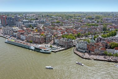 Hollanda, Zuid Hollanda 'daki tarihi Dordrecht şehrinden havadan.