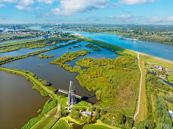 Aerial Moinhos Vento Kinderdijk Nos Países Baixos Fotos De Bancos De Imagens
