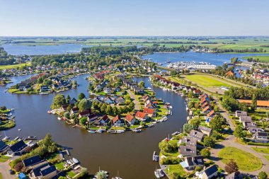 Hollanda, Friesland 'daki Terherne şehrinden havadan.