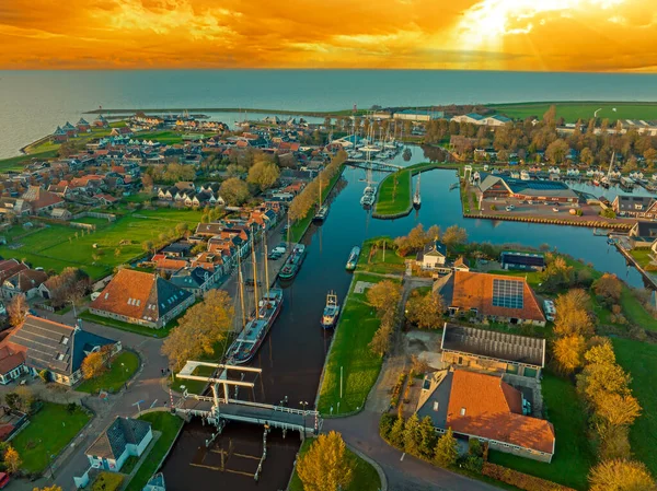 Flyg Från Staden Stavoren Vid Ijsselmeer Nederländerna Vid Solnedgången — Stockfoto