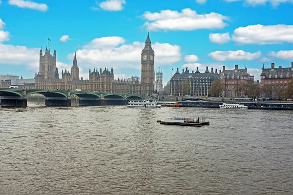伦敦大本钟塔 英国伦敦泰晤士河上威斯敏斯特桥 — 图库照片